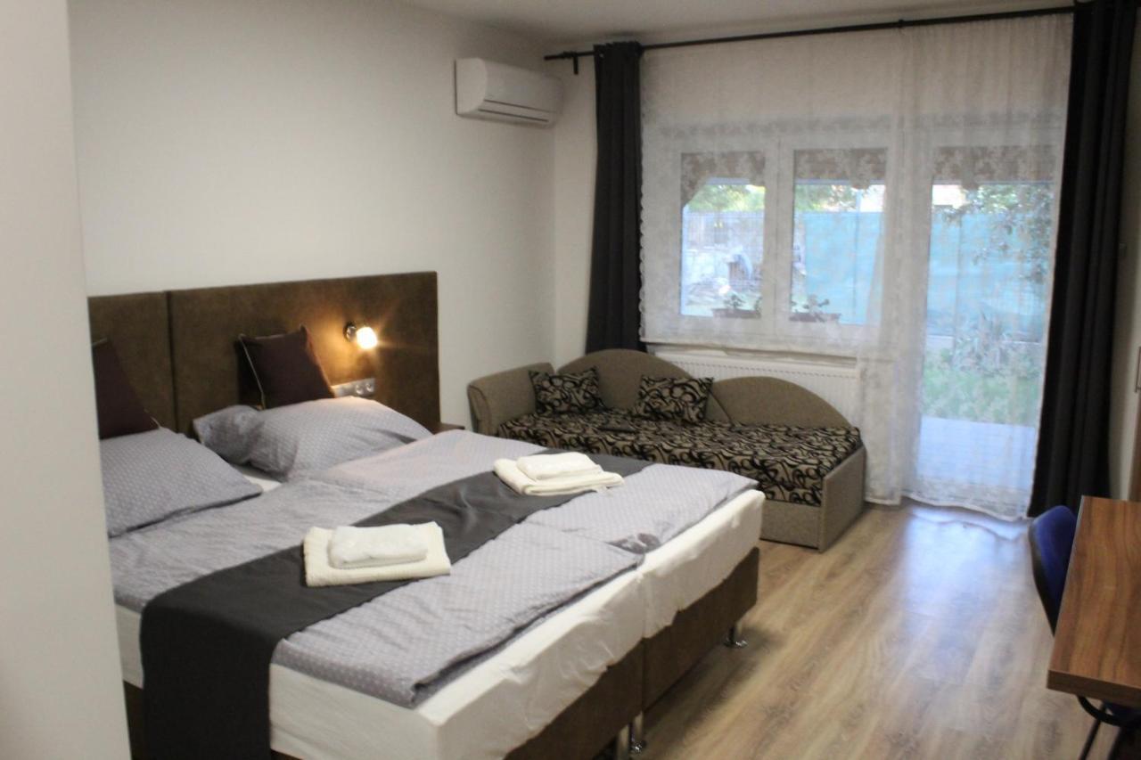 Oroszlány Czermann Holiday Inn المظهر الخارجي الصورة