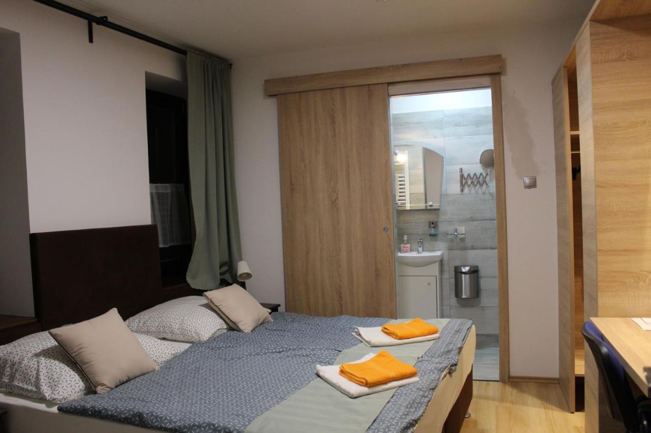 Oroszlány Czermann Holiday Inn المظهر الخارجي الصورة